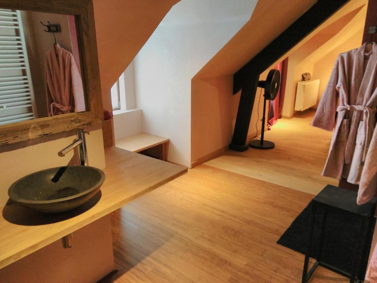 Chambres D'Hotes Les 3 Salamandres Yvoir Exterior foto