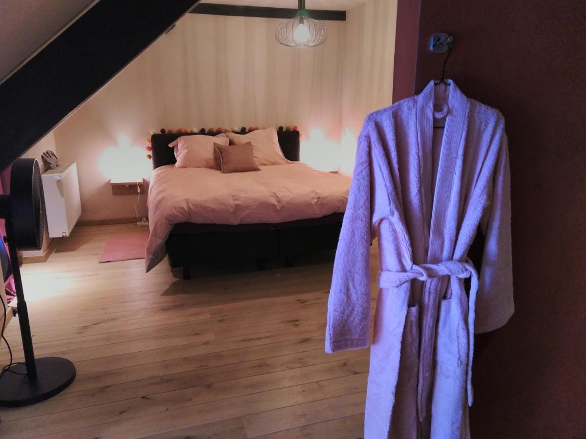 Chambres D'Hotes Les 3 Salamandres Yvoir Exterior foto